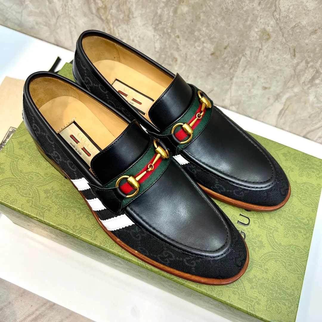 Original leather outsole P900 Brand: Co-branded Adidas｜GUCCI (Gucci) Standard code: Men's size 38–44 (45/46 can be customized) Grade: Same style as the official website Original quality Material: Original cowhide Leather lining Original leather outsole Style category: Men's fashionable casual leather shoes Distinguished big-name luxury elements top luxury Color: Actual picture